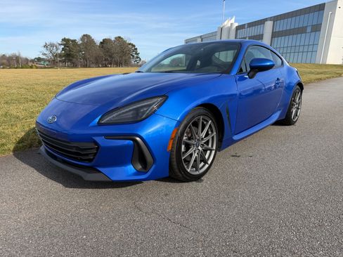 Used 2022 Subaru BRZ Limited image 1