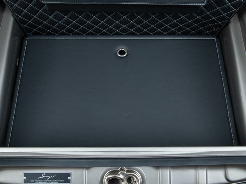 Used 1989 Porsche 911 Carrera RWD image 38