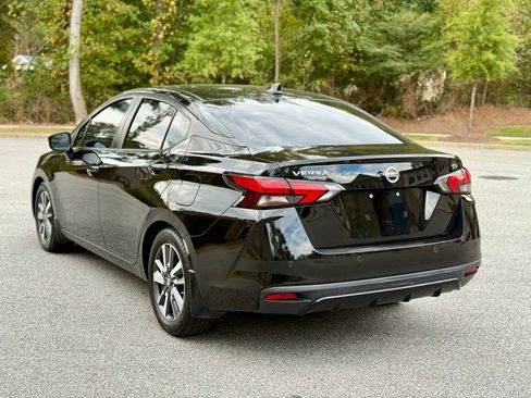Used 2020 Nissan Versa SV image 5