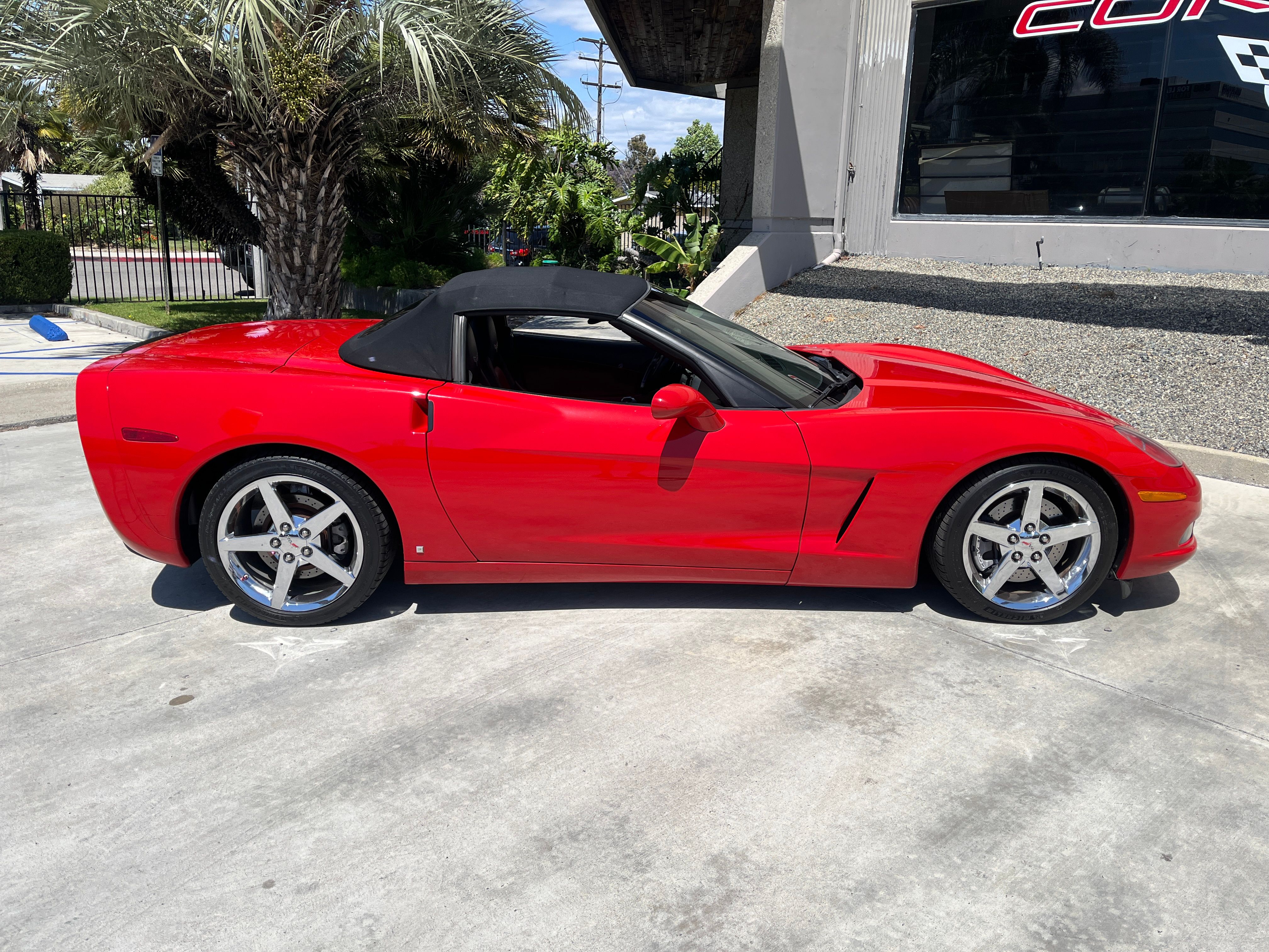 Used 2007 Chevrolet Corvette Convertible RWD image 10