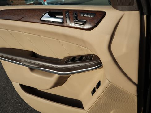 Used 2013 Mercedes-Benz GL 450 image 22