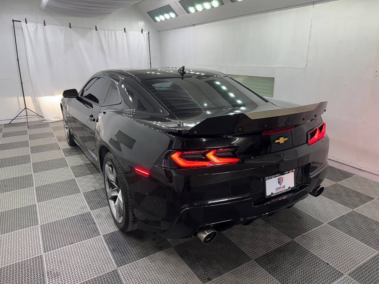 Used 2014 Chevrolet Camaro SS w/ RS Package RWD image 3