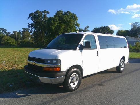 Used 2020 Chevrolet Express 3500 LS image 5