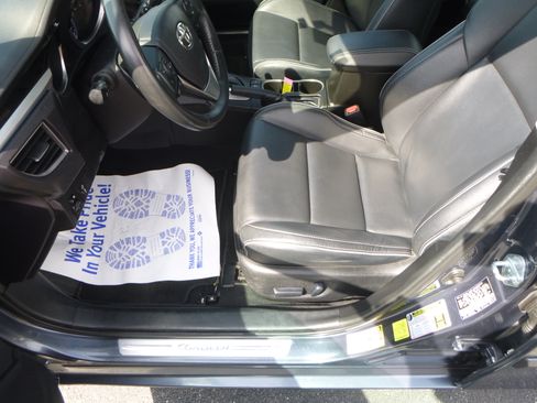 Used 2015 Toyota Corolla S Plus image 16