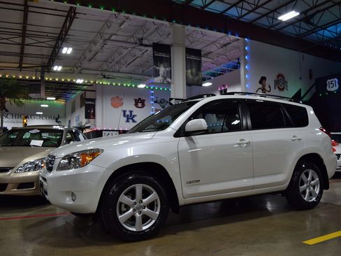 Used 2008 Toyota RAV4 Limited image 11