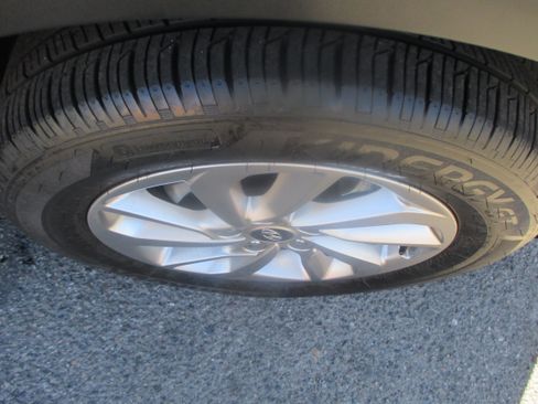 Used 2018 Hyundai Tucson SEL image 18