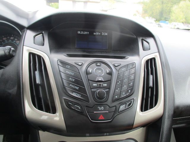 Used 2012 Ford Focus SEL Hatchback FWD image 31