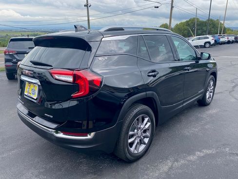 Used 2024 GMC Terrain SLT image 6