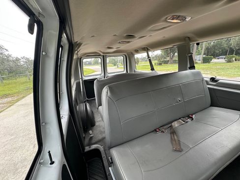 Used 2006 Ford E-150 and Econoline 150 XL image 13