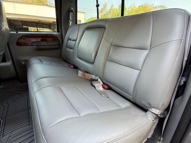 Used 2003 Ford F250 4x4 Crew Cab Lariat w/ FX4 Pkg image 15