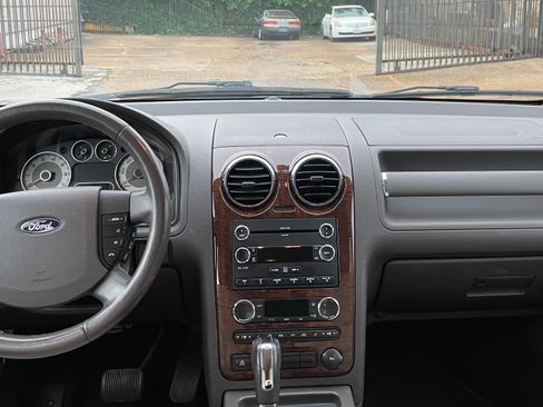 Used 2008 Ford Taurus X Eddie Bauer image 4