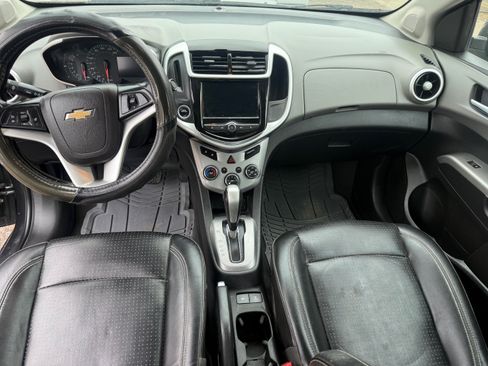 Used 2019 Chevrolet Sonic Premier FWD image 11