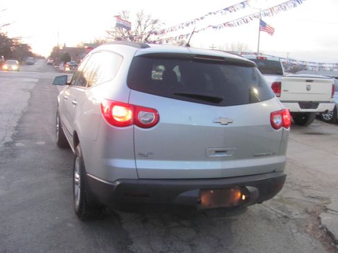 Used 2012 Chevrolet Traverse LS image 3