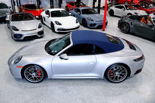 Used 2020 Porsche 911 Carrera 4S Cabriolet image 12