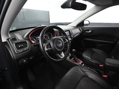 Used 2018 Jeep Compass Trailhawk image 37
