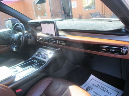 Used 2022 Lincoln Aviator Reserve image 4