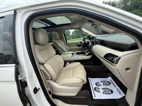Used 2019 Lincoln Navigator L 4WD Select image 18