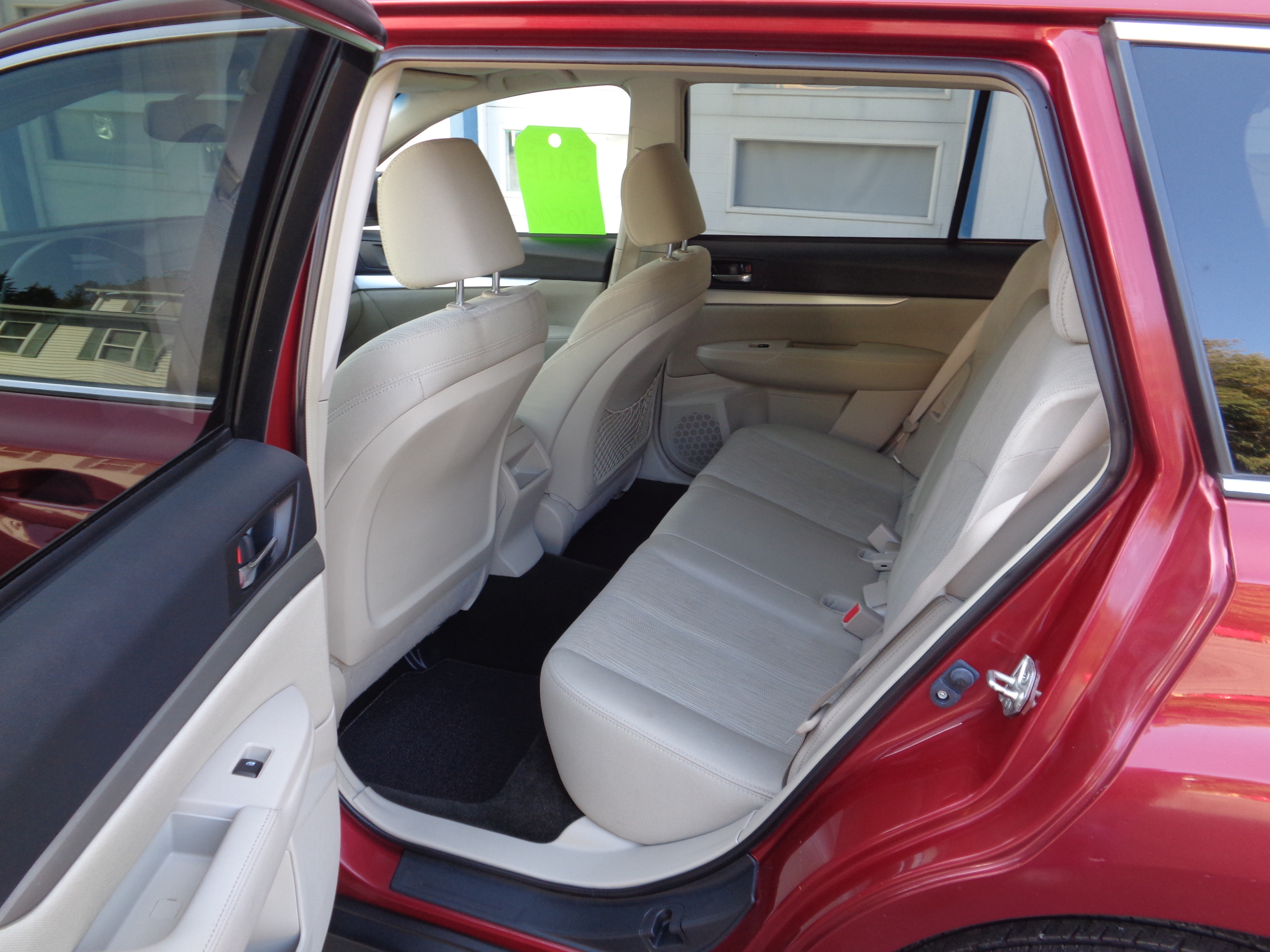 Used 2013 Subaru Outback 2.5i Premium AWD/4WD image 5