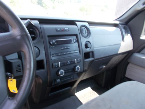 Used 2013 Ford F150 4x4 Regular Cab image 8