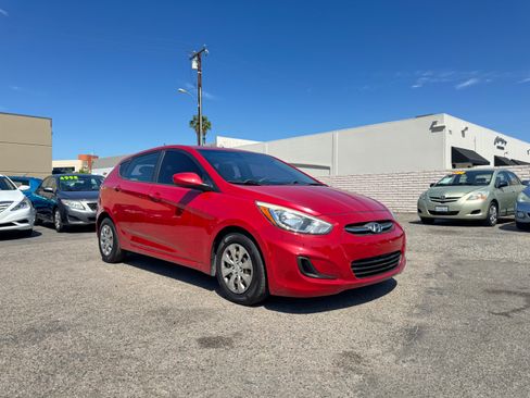 Used 2016 Hyundai Accent SE Hatchback FWD image 11