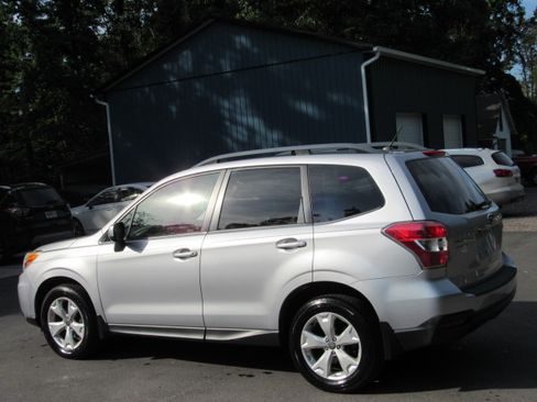 Used 2015 Subaru Forester 2.5i Premium AWD/4WD image 13
