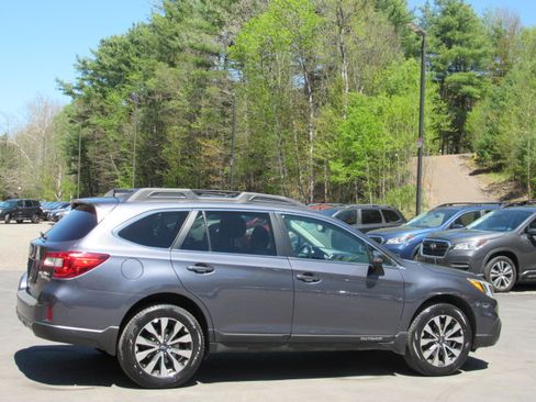 Used 2016 Subaru Outback 2.5i Limited AWD/4WD image 8
