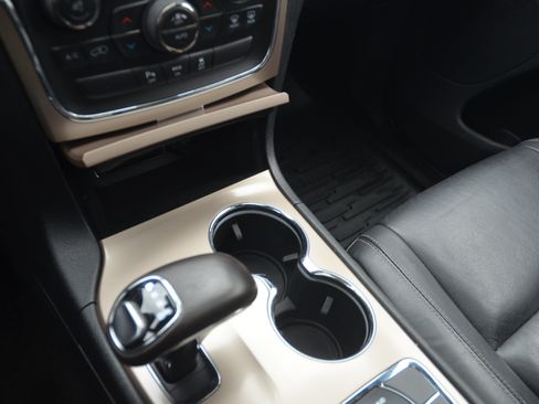 Used 2015 Jeep Grand Cherokee Limited image 22