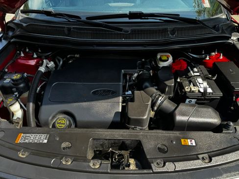 Used 2017 Ford Explorer FWD XLT image 28