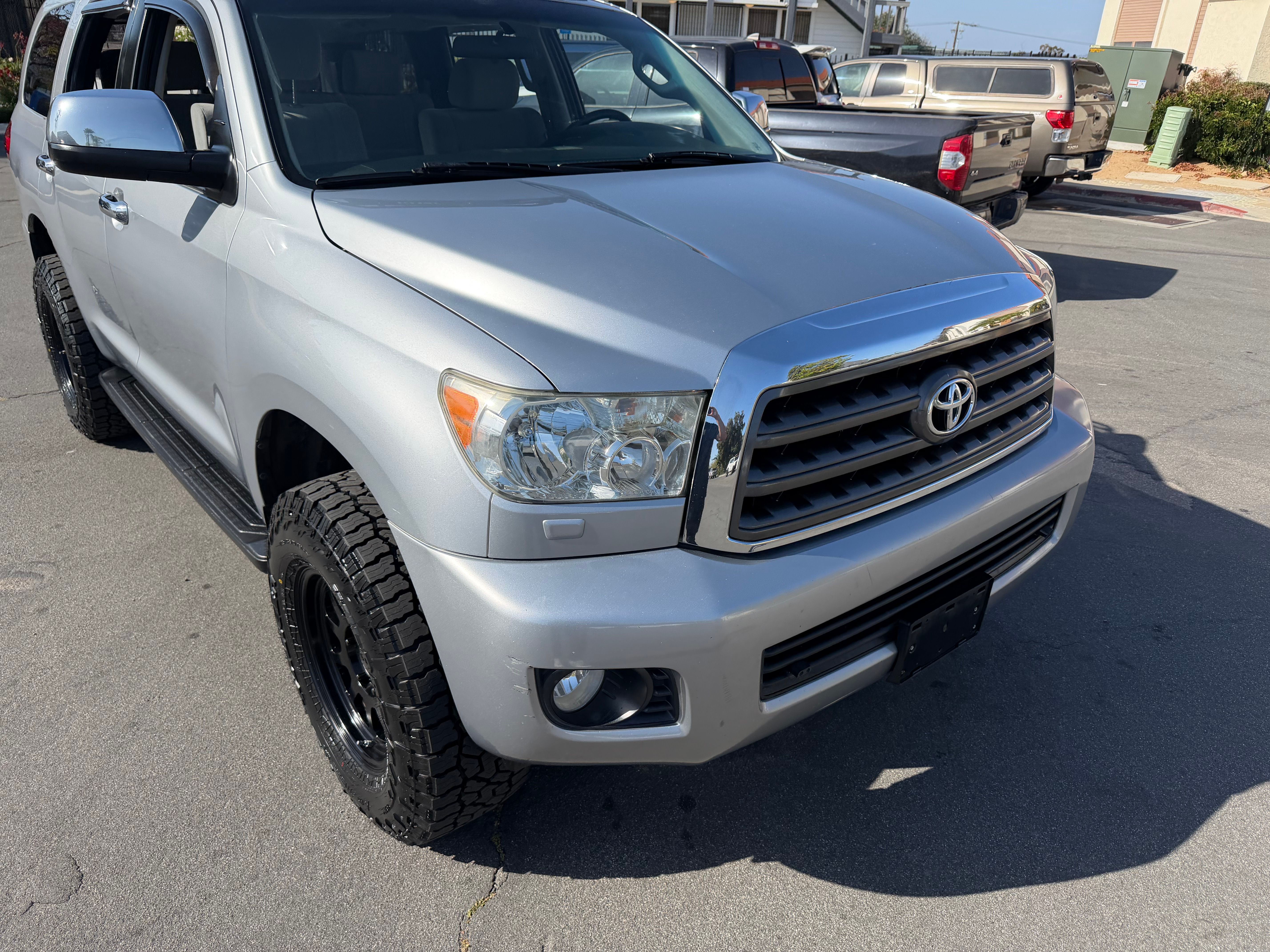 Used 2014 Toyota Sequoia 4WD SR5 image 11