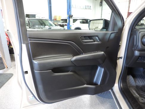 Used 2023 Chevrolet Colorado Trail Boss image 36