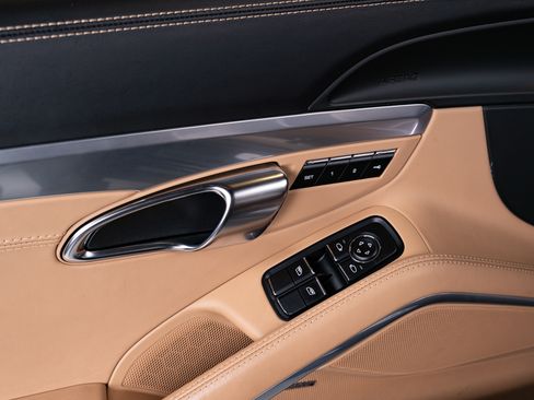 Used 2015 Porsche 911 Targa 4S image 63