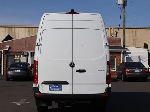 Used 2022 Mercedes-Benz Sprinter 3500 image 6