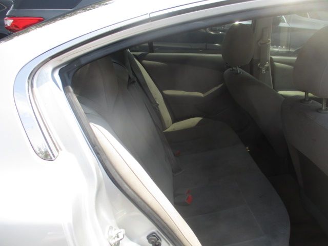 Used 2012 Nissan Altima Sedan FWD image 13