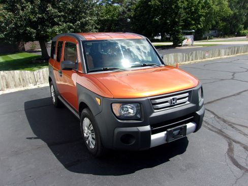 Used 2007 Honda Element 4WD LX image 2