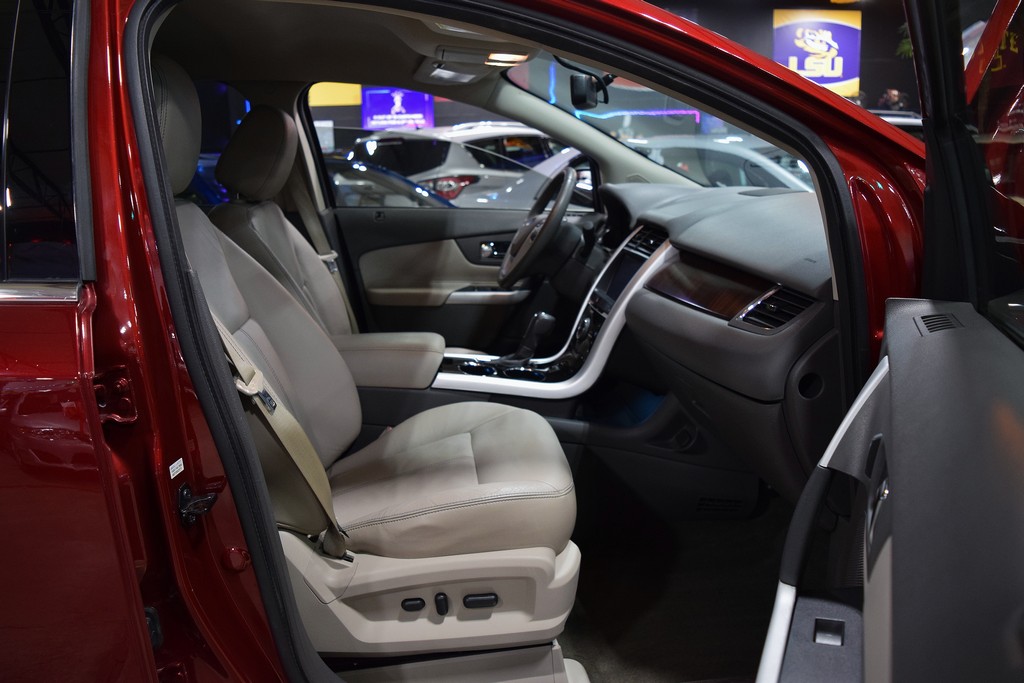 Used 2013 Ford Edge Limited FWD image 21