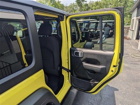Used 2022 Jeep Wrangler Unlimited Sport image 16