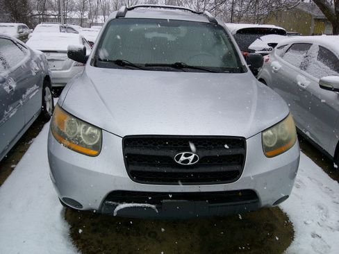 Used 2009 Hyundai Santa Fe GLS image 2