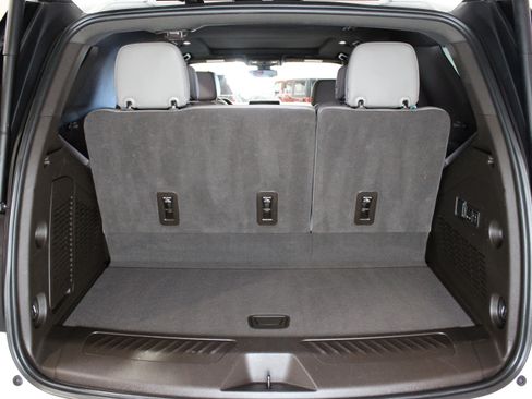 Used 2022 GMC Yukon SLT image 10