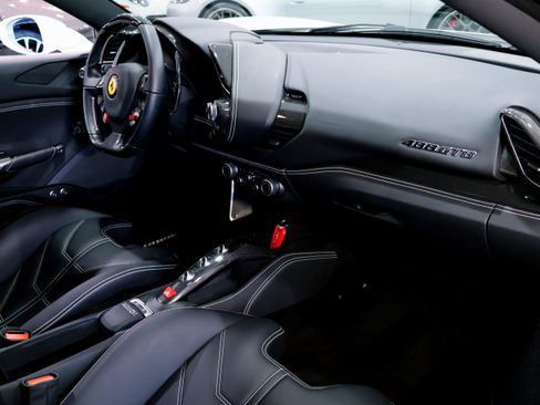 Used 2017 Ferrari 488 GTB RWD image 24