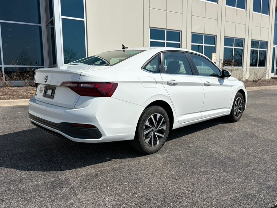 Used 2022 Volkswagen Jetta S FWD image 3