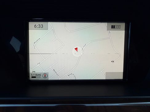 Used 2015 Mercedes-Benz GLK 350 image 17