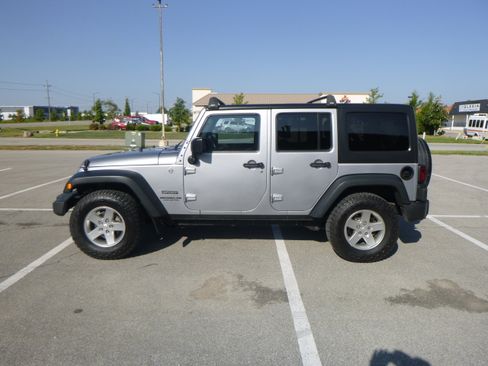 Used 2015 Jeep Wrangler 4WD Unlimited Sport image 1