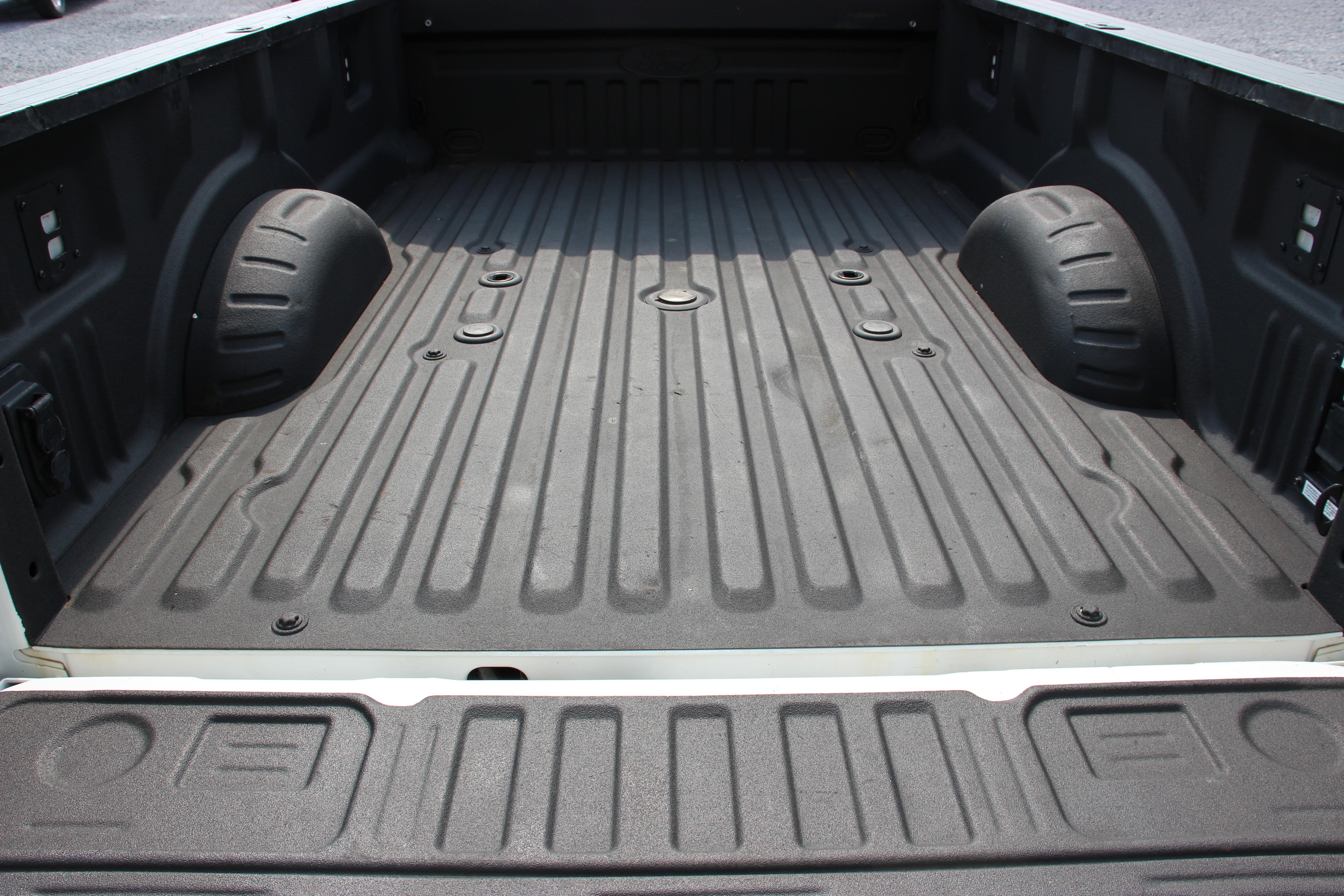 Used 2024 Ford F350 4x4 Crew Cab DRW Super Duty image 12