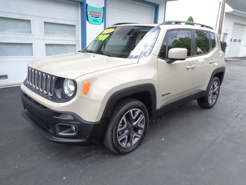 Used 2015 Jeep Renegade 4WD Latitude image 1