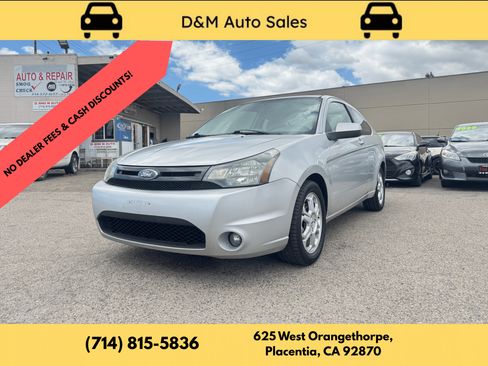 Used 2009 Ford Focus SE Coupe FWD image 1