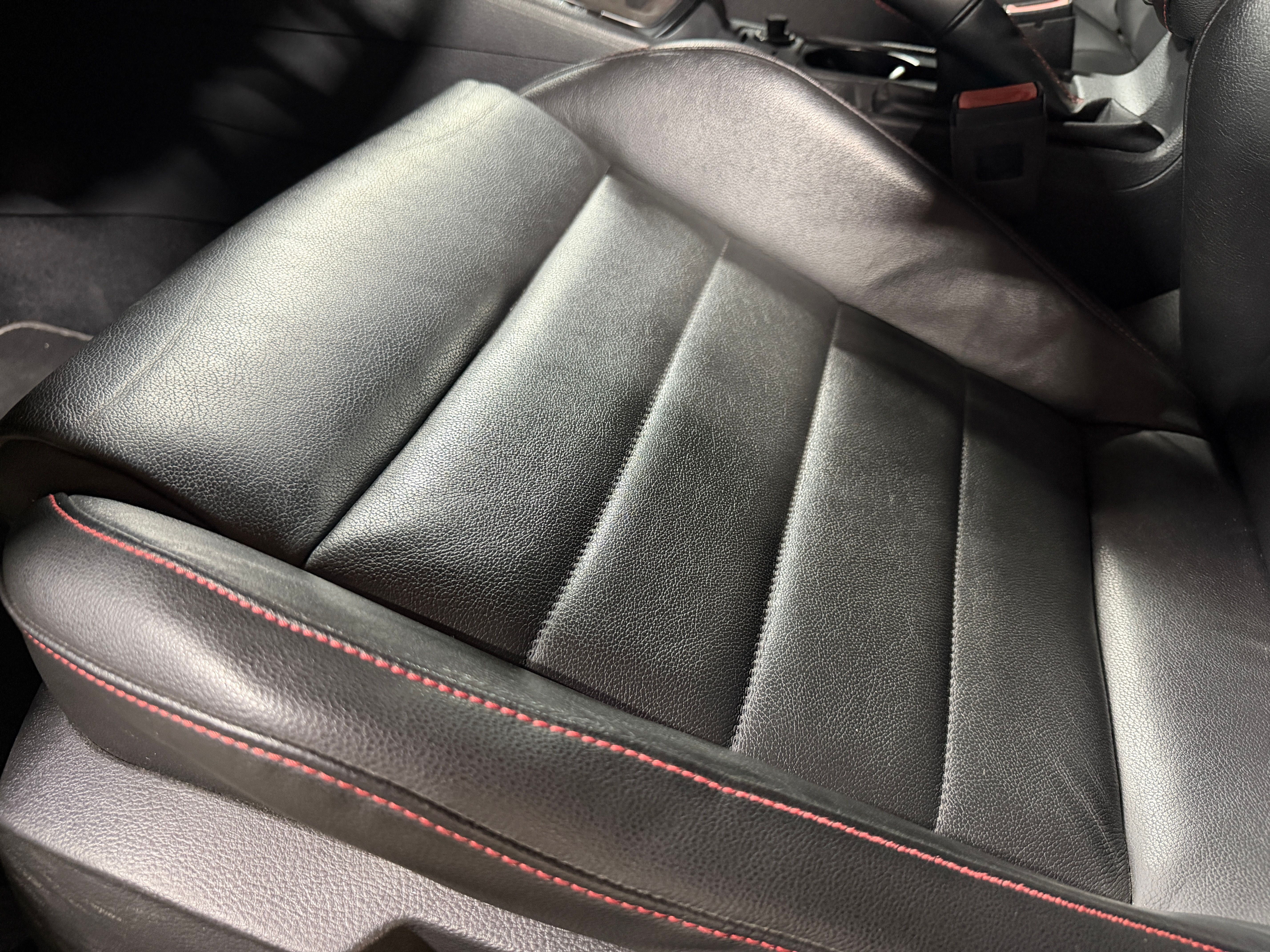 Used 2017 Volkswagen GTI SE w/ Performance Package FWD image 21