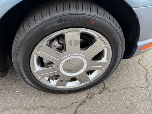 Used 2005 Ford Thunderbird 50th Anniversary image 28