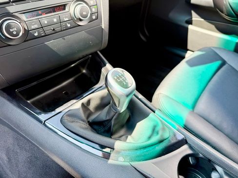 Used 2010 BMW 128i Coupe RWD image 9