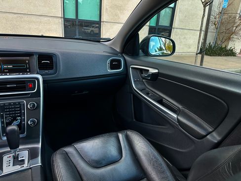 Used 2012 Volvo S60 T5 image 17