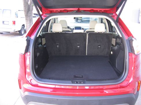 Used 2023 Ford Edge Titanium image 5